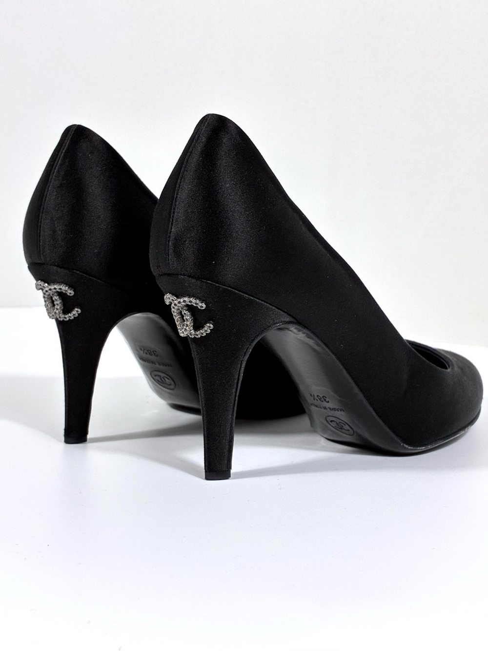 Chanel Satin Pumps Heels Black CC Logo EU 38.5